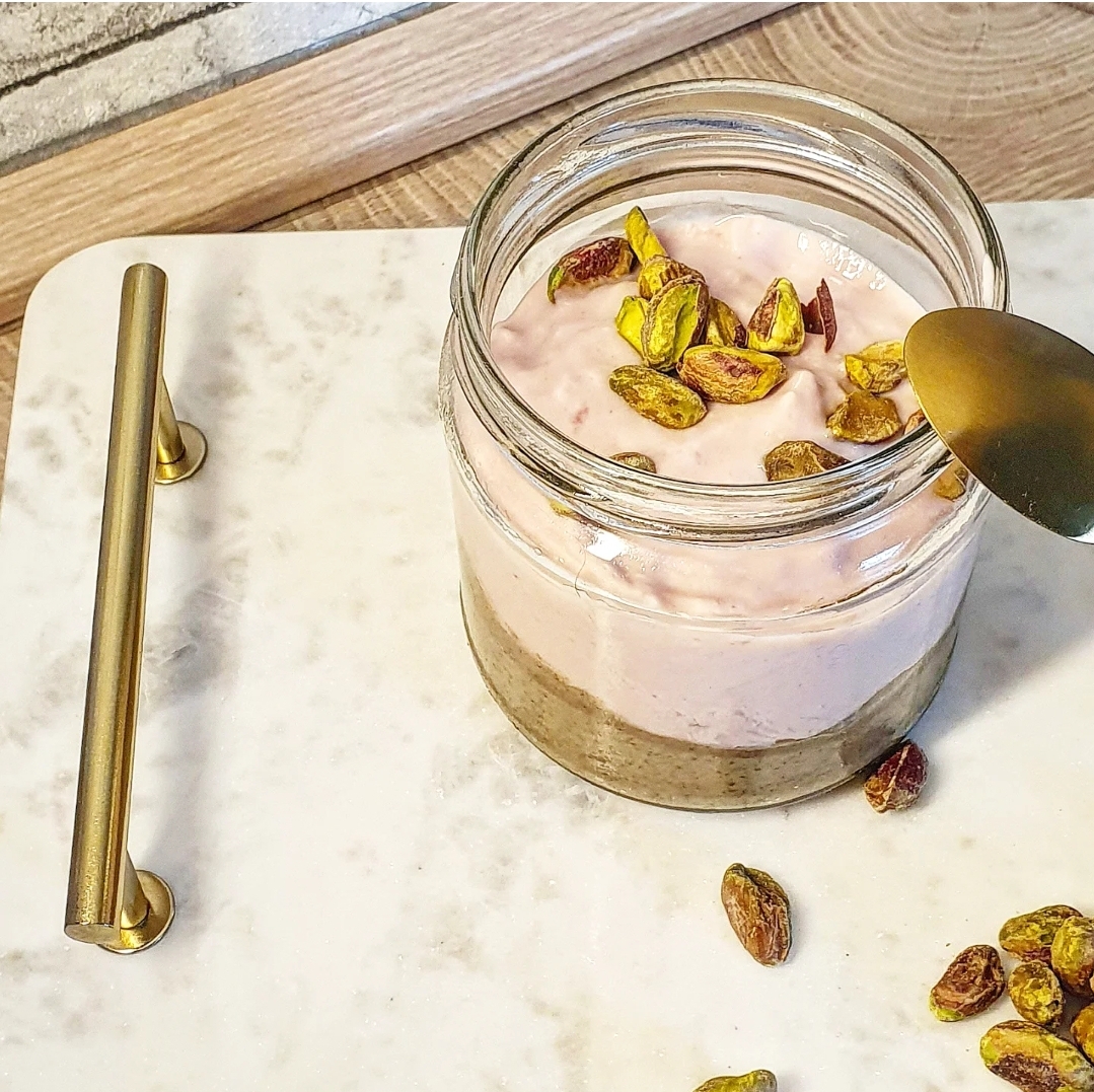 CHIAPUDDING MIT PISTAZIEN UND SONNENBLUMENKERNEN  vegan und proteinreich