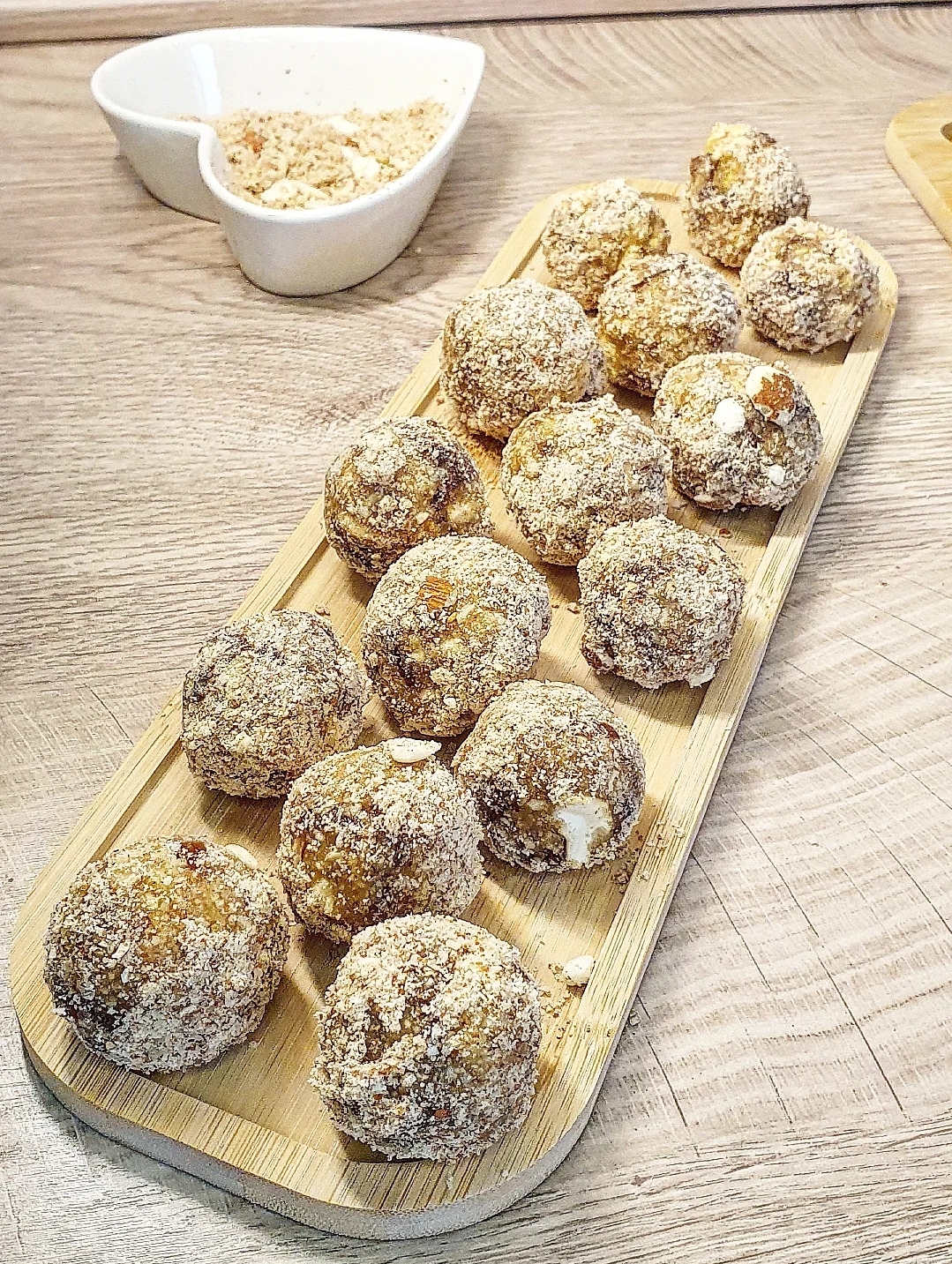 Cashew-Zitronen Energy Ballsvegan und ohne raffinierten Zucker 