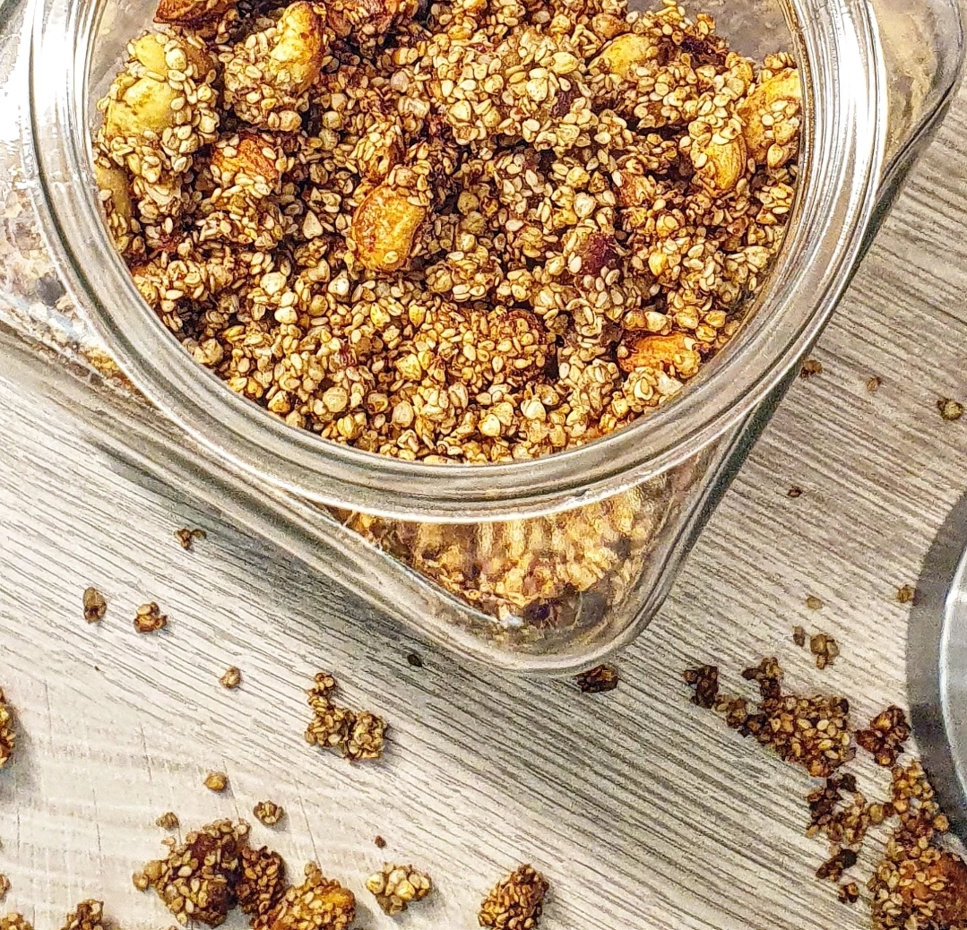 BUCHWEIZEN-GRANOLA vegan und ohne raffinierten Zucker