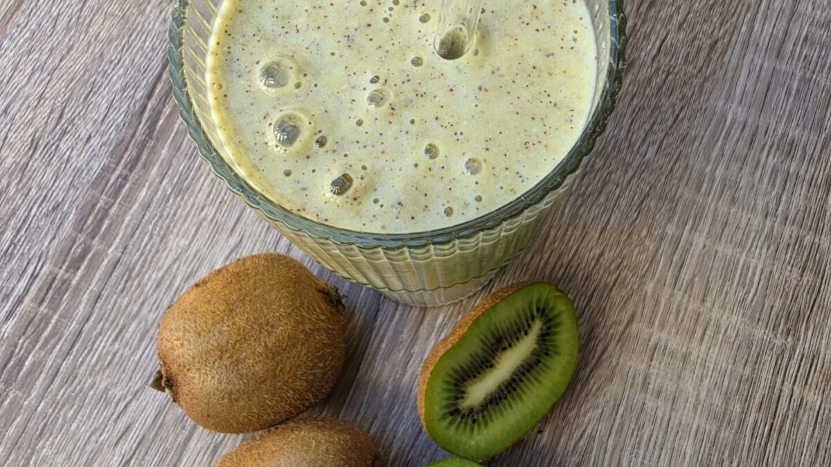 Veganer Kiwi-Kokos-Smoothie