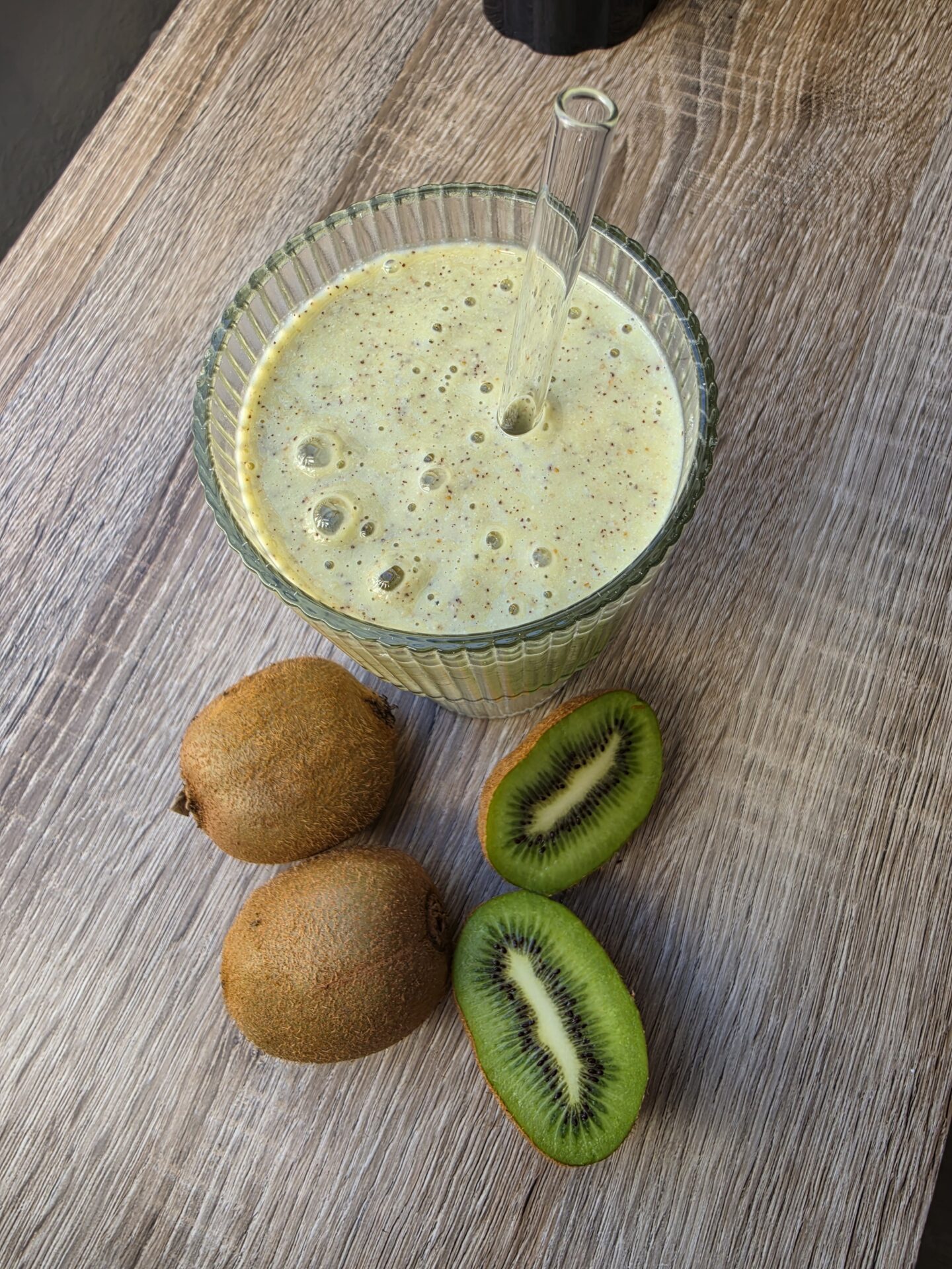 Veganer Kiwi-Kokos-Smoothie